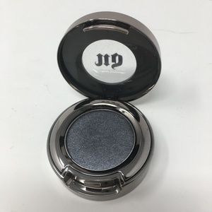 Urban Decay Eyeshadow Pot in "Gunmetal"